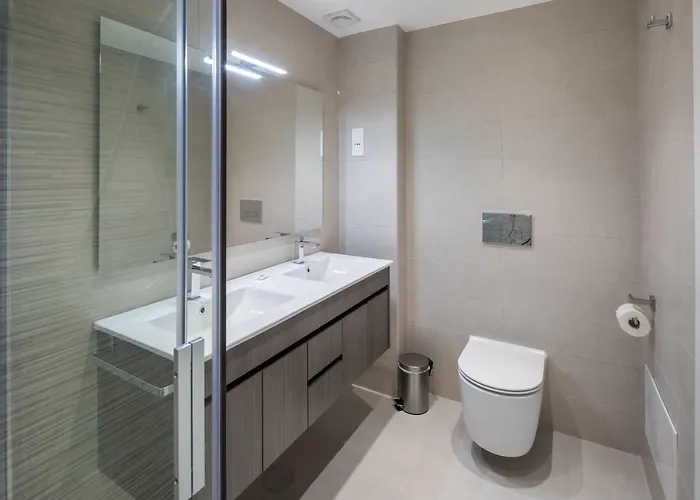 Victory Village Sea Views * 金塔湖